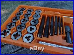 40 Piece SAE Combination Tap And DIe Set Made In Japan NC NF Pipe Case Complete