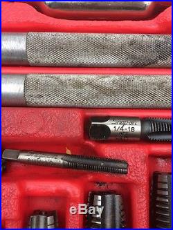 Snap On TD9902A Tap And Die Set Used Extra Taps