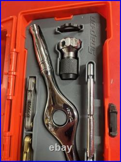 Snap On TDRSET 7 Pcs, Tap And Die/Drive, Tool Set, In Plastic Case