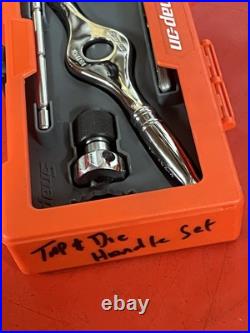 Snap On TDRSET 7 Pcs, Tap And Die/Drive, Tool Set, In Plastic Case