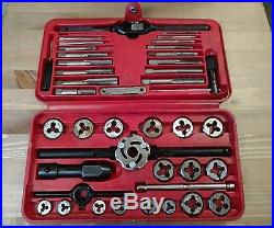 Snap-On Tap and Die sets Metric and standards SAE (one broken tap)