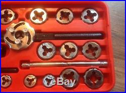 Snap On Tools SAE Tap and Die Set TD-2425 Made in the U. S. A