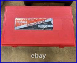 Snap-on TD9902A 25 Piece Tap & Die Set SAE 1/4 To 1 Coarse & Fine Tool Set