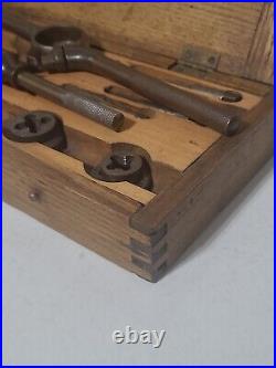 Vintage AMT. & D. CO. Tap & Die Original Dovetail Wood, PATENED October 19 1897