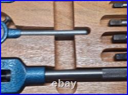 Vintage Goliath Tap And Die SAE Standard Set Made in Canada M4-12 M4-10 Handles